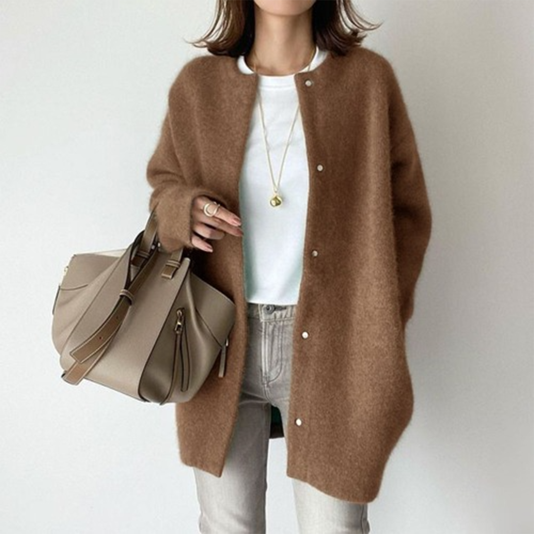 Elegant and Sophisticated Knitted Coat for Women