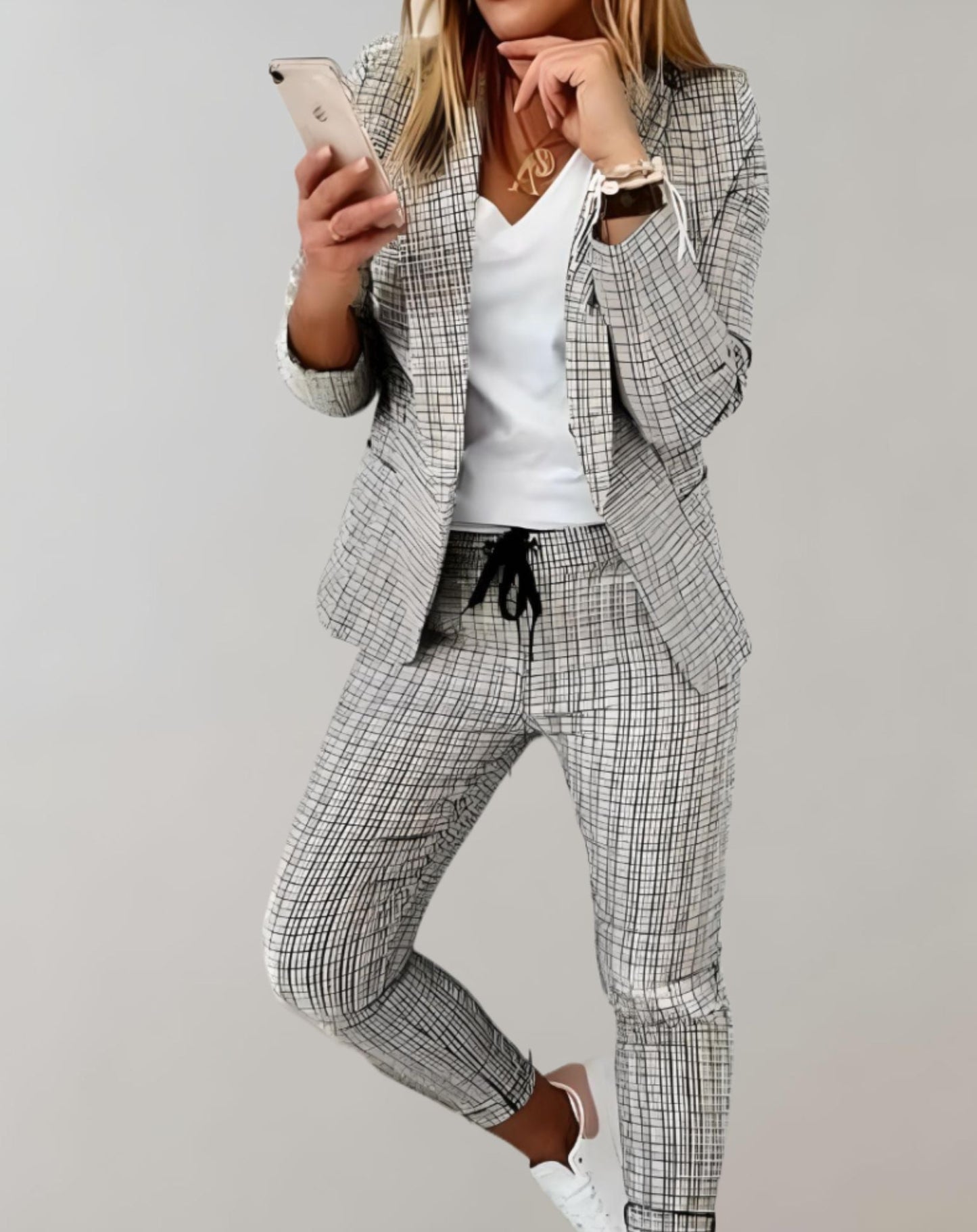 2-Piece Set with Tailored Checkered Blazer and Matching Trousers