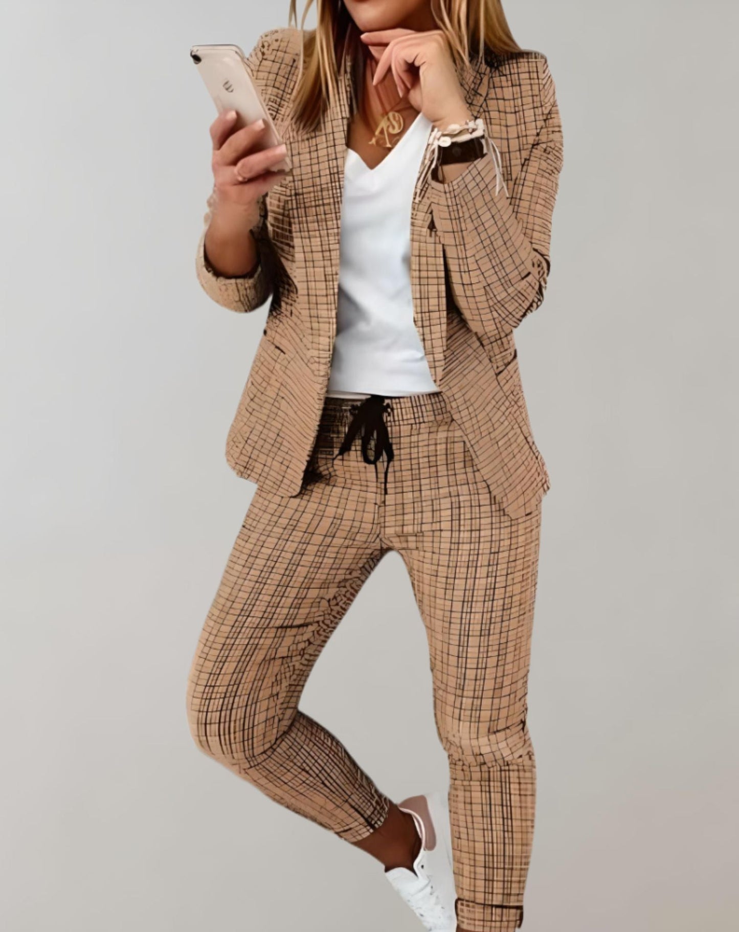 2-Piece Set with Tailored Checkered Blazer and Matching Trousers